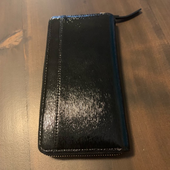 Kate Spade Zip Wallet - Picture 9 of 10